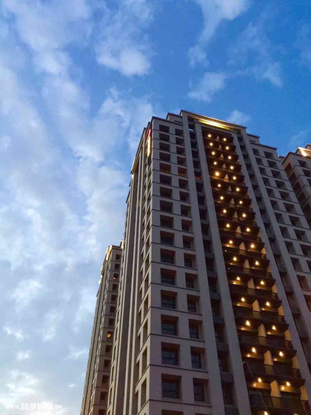 東橋仁發大都匯次頂樓景觀平車宅視意圖